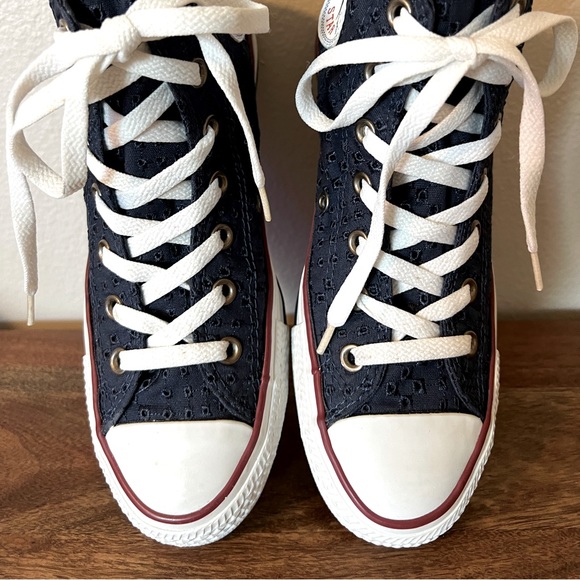 Rare Navy eyelet print Converse 7 1/2 - Picture 9 of 12
